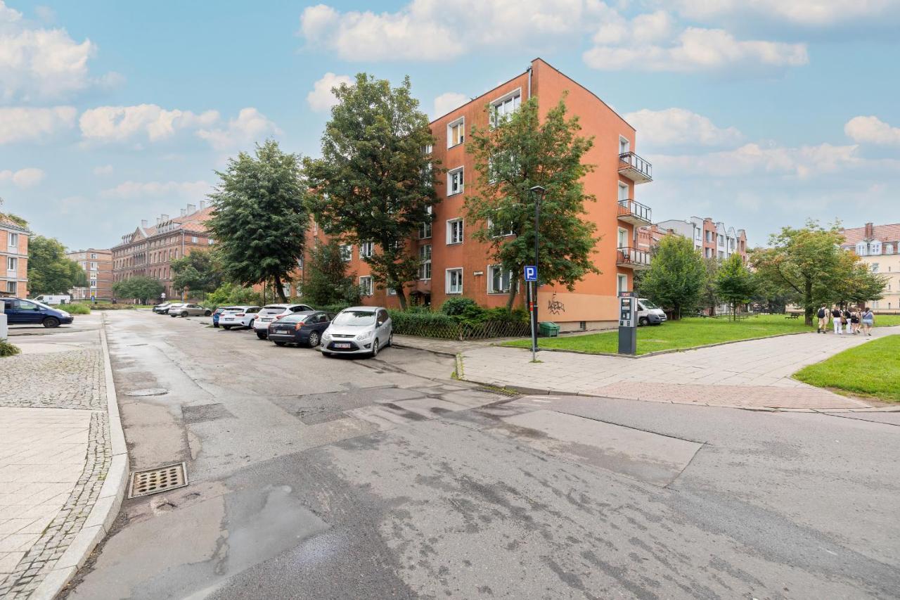 Beautiful One Bedroom Apartment Zamkowa By Rent Like Home Гданск Екстериор снимка